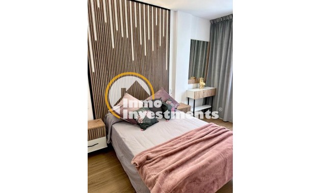 Reventa - Apartamento - Torrevieja - Estacion de autobuses