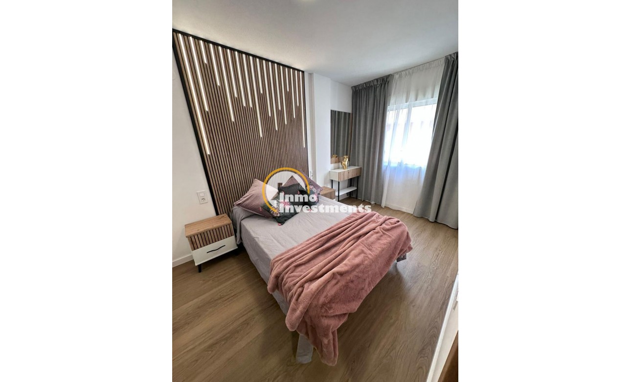 Reventa - Apartamento - Torrevieja - Estacion de autobuses