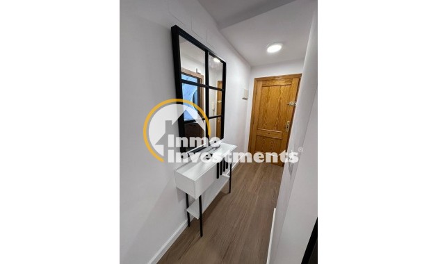 Reventa - Apartamento - Torrevieja - Estacion de autobuses