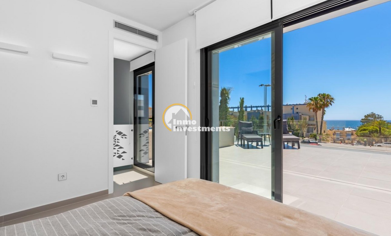 Reventa - Chalet independiente - Orihuela Costa - Campoamor