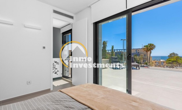 Reventa - Chalet independiente - Orihuela Costa - Campoamor