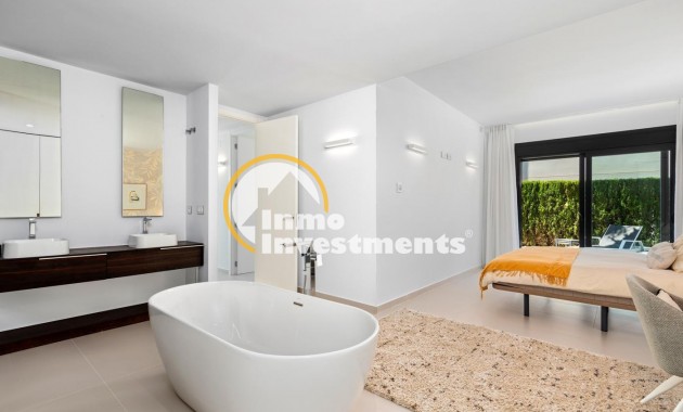 Reventa - Chalet independiente - Orihuela Costa - Campoamor