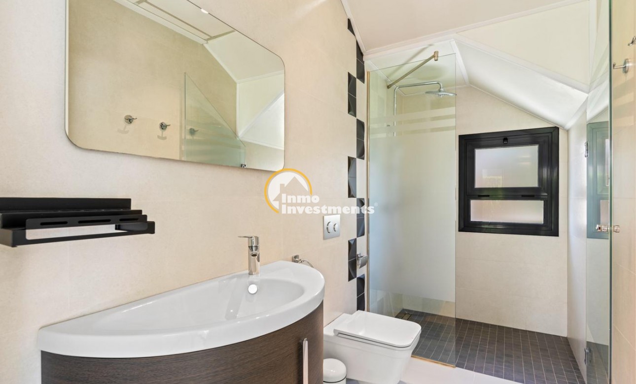 Reventa - Chalet independiente - Orihuela Costa - Campoamor