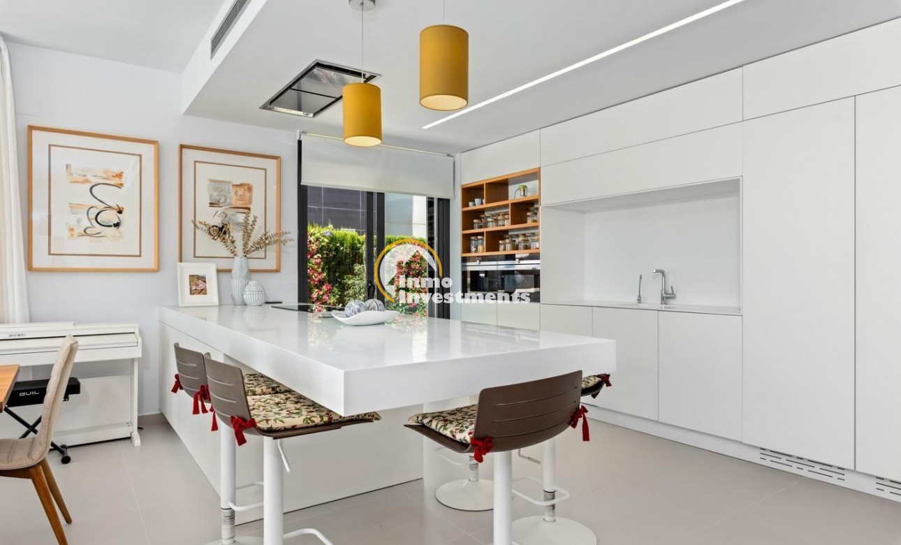 Reventa - Chalet independiente - Orihuela Costa - Campoamor