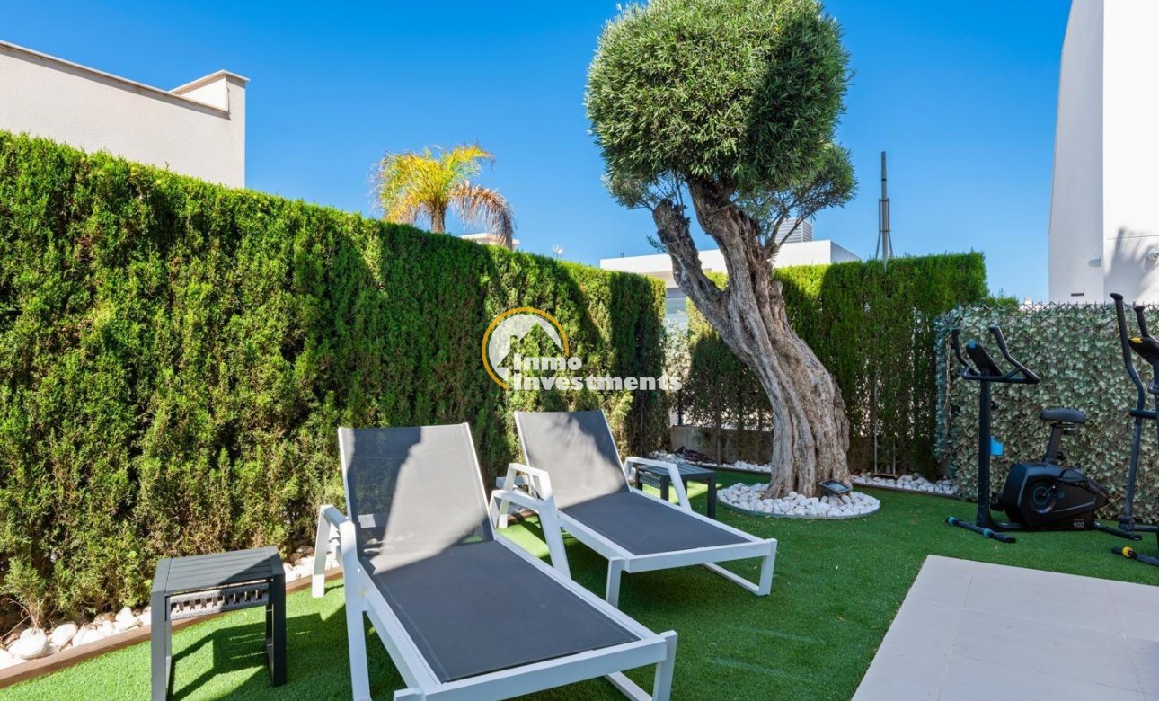Reventa - Chalet independiente - Orihuela Costa - Campoamor