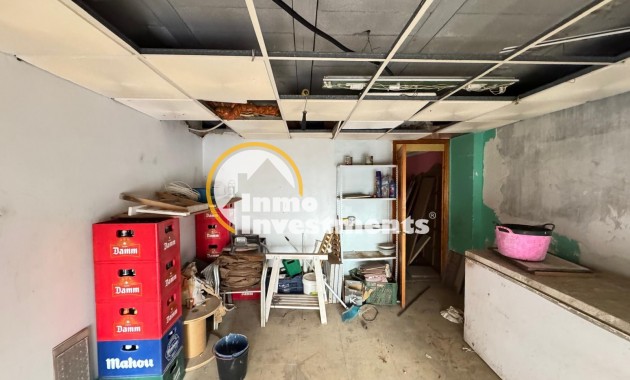 Bestaande bouw - Commercieel - Torrevieja - Playa del Cura