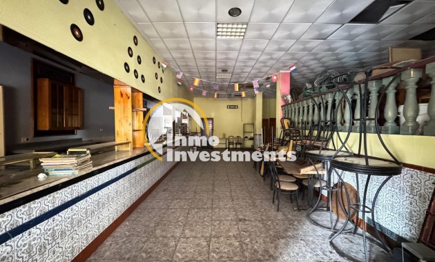 Bestaande bouw - Commercieel - Torrevieja - Playa del Cura