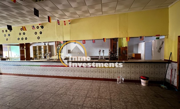 Bestaande bouw - Commercieel - Torrevieja - Playa del Cura