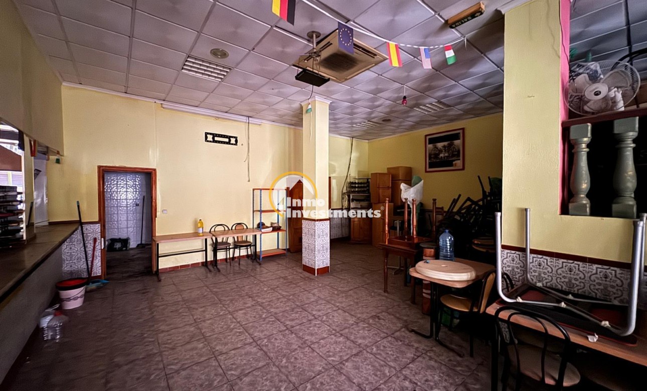 Bestaande bouw - Commercieel - Torrevieja - Playa del Cura