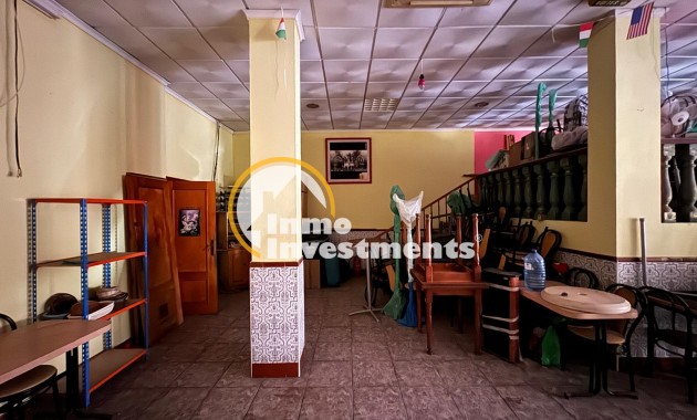 Bestaande bouw - Commercieel - Torrevieja - Playa del Cura