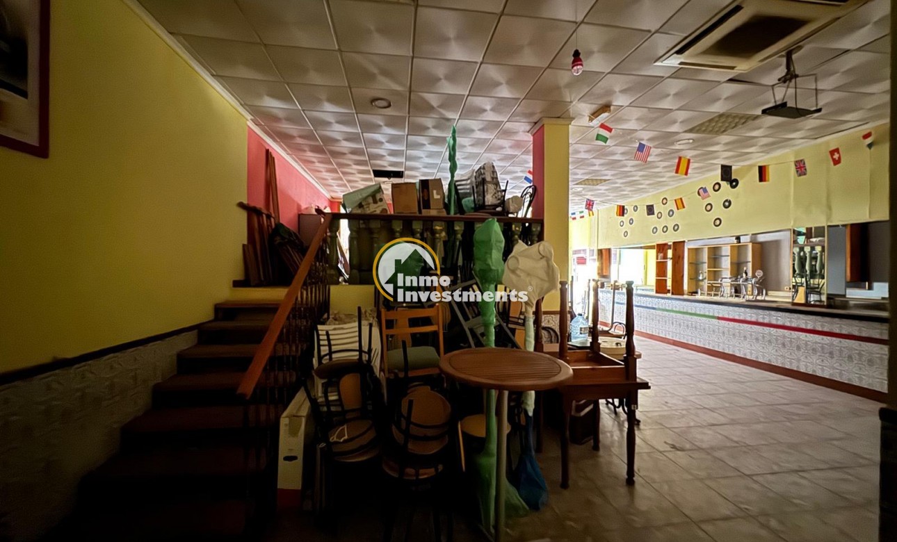 Bestaande bouw - Commercieel - Torrevieja - Playa del Cura