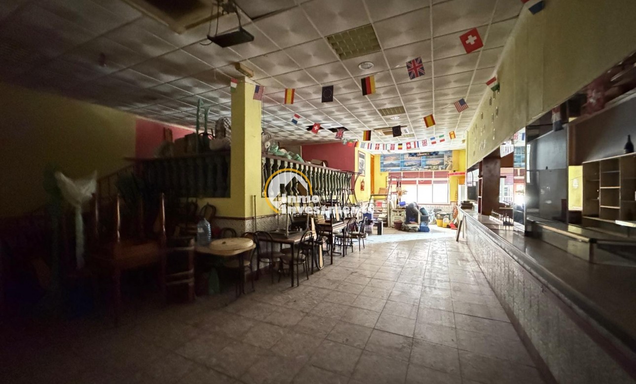 Bestaande bouw - Commercieel - Torrevieja - Playa del Cura