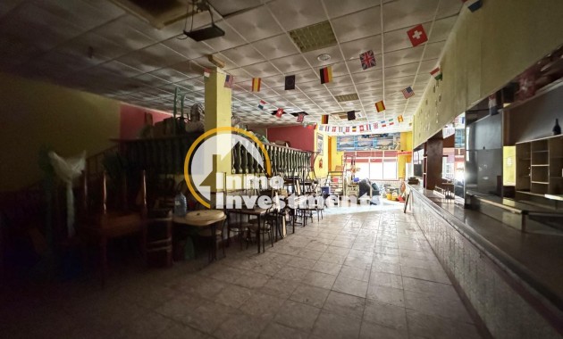 Bestaande bouw - Commercieel - Torrevieja - Playa del Cura