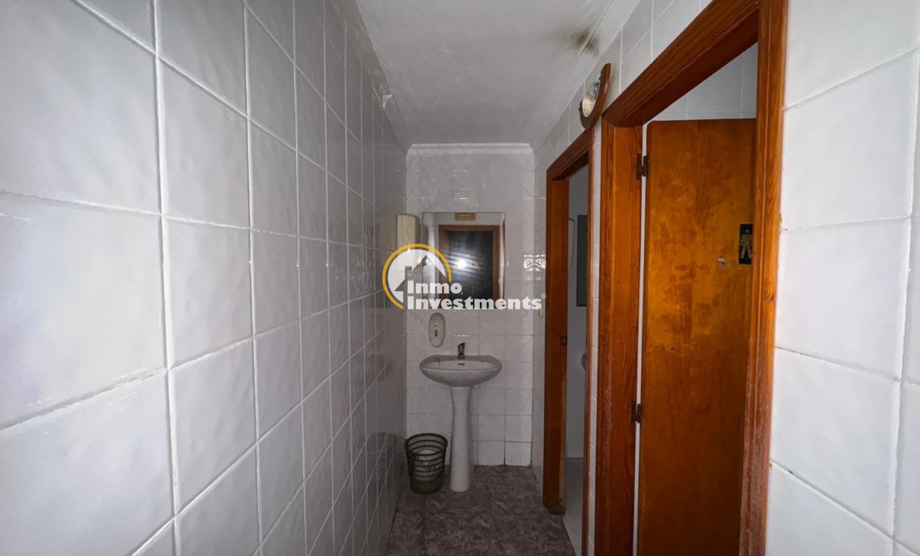 Bestaande bouw - Commercieel - Torrevieja - Playa del Cura