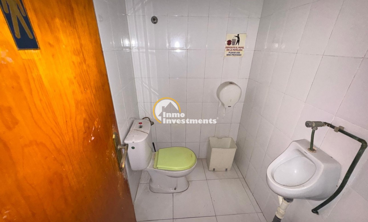 Bestaande bouw - Commercieel - Torrevieja - Playa del Cura