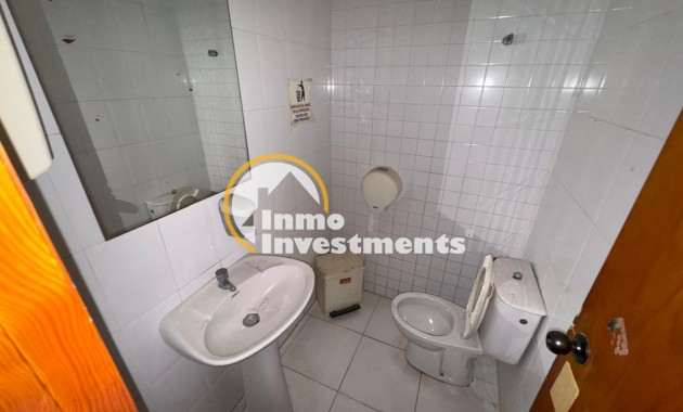 Bestaande bouw - Commercieel - Torrevieja - Playa del Cura