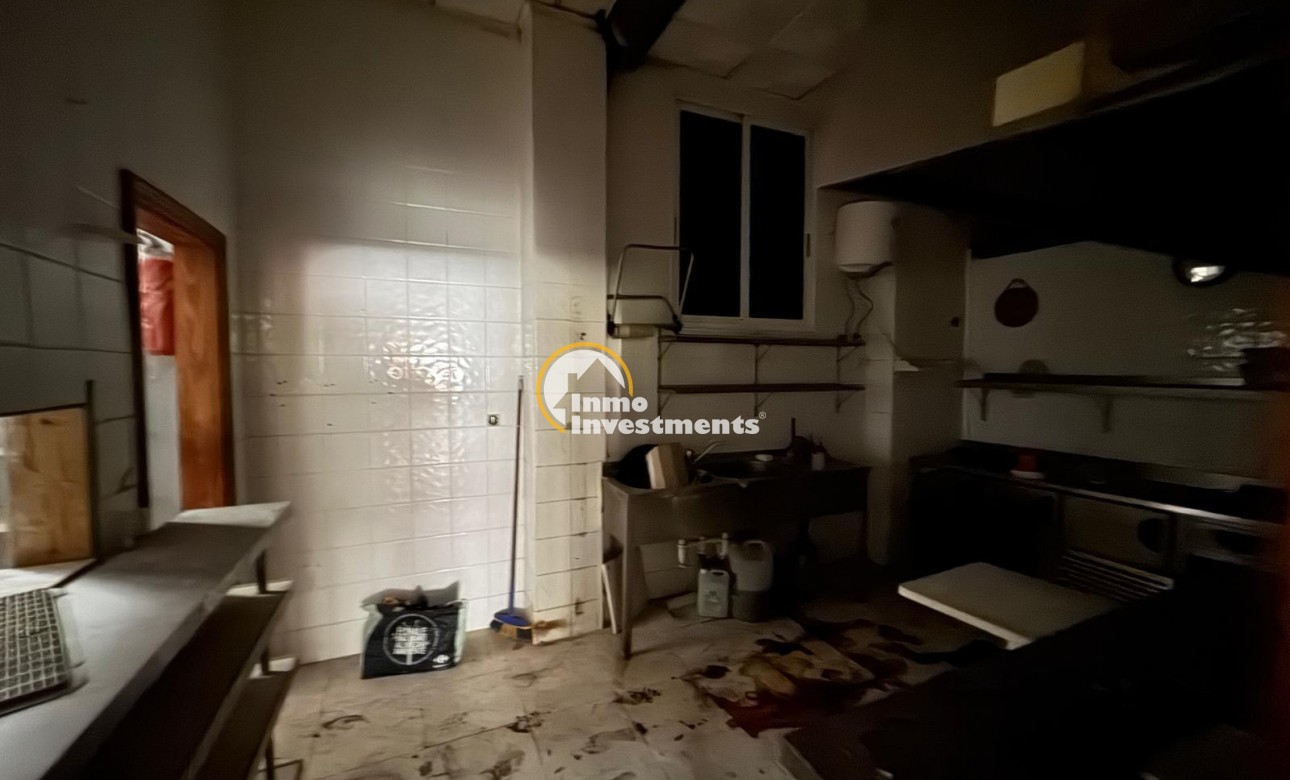 Bestaande bouw - Commercieel - Torrevieja - Playa del Cura