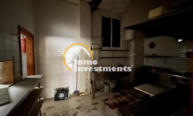 Bestaande bouw - Commercieel - Torrevieja - Playa del Cura