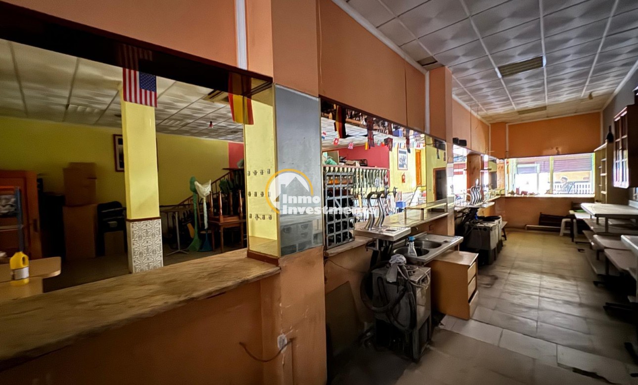 Bestaande bouw - Commercieel - Torrevieja - Playa del Cura