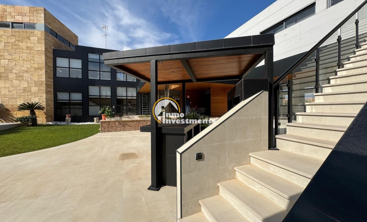 Bestaande bouw - Villa - Orihuela Costa - Altos de Campoamor