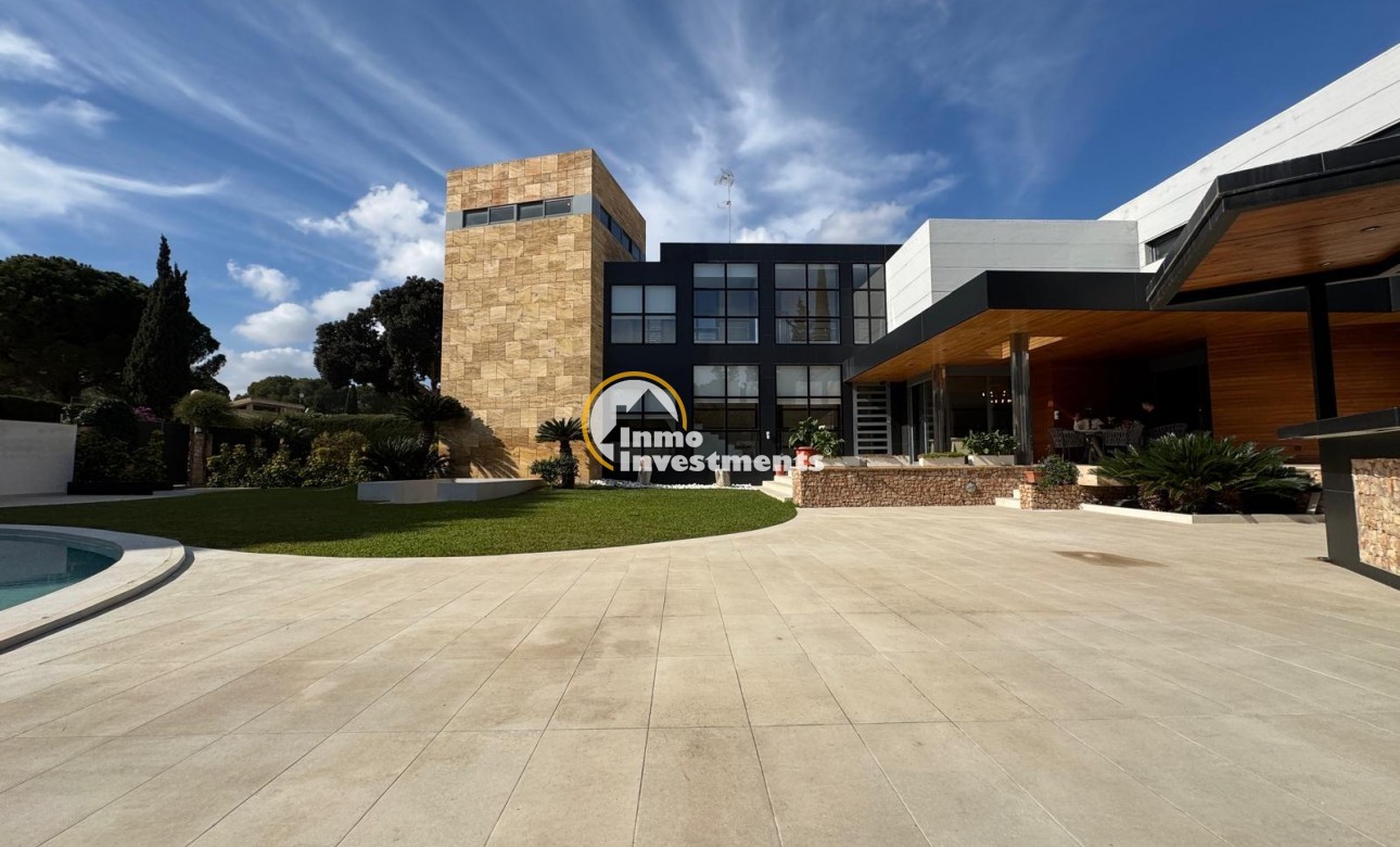 Bestaande bouw - Villa - Orihuela Costa - Altos de Campoamor