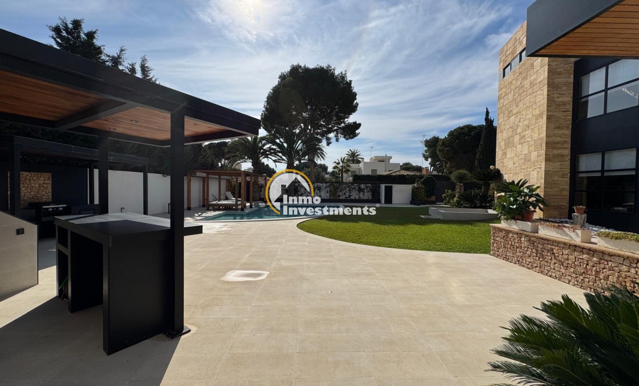Bestaande bouw - Villa - Orihuela Costa - Altos de Campoamor