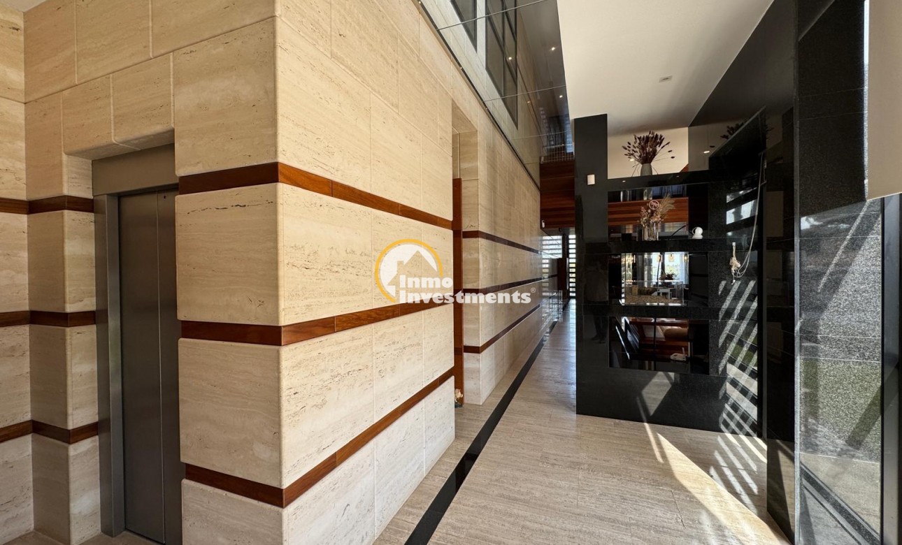 Bestaande bouw - Villa - Orihuela Costa - Altos de Campoamor