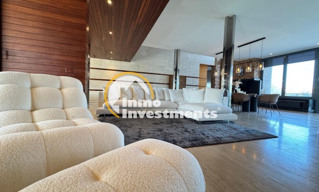 Bestaande bouw - Villa - Orihuela Costa - Altos de Campoamor