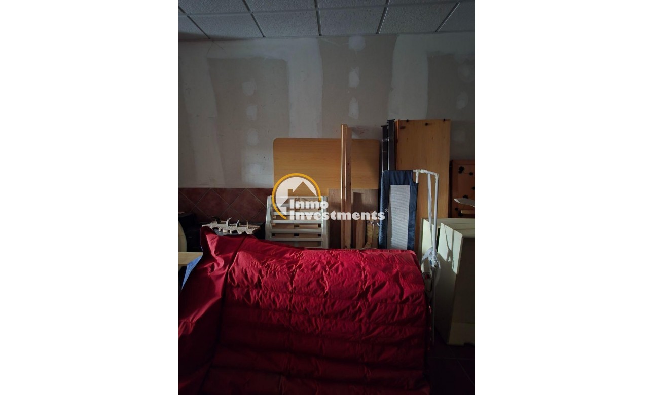 Resale - Commercial - Oviedo - Fozaneldi-Tenderina