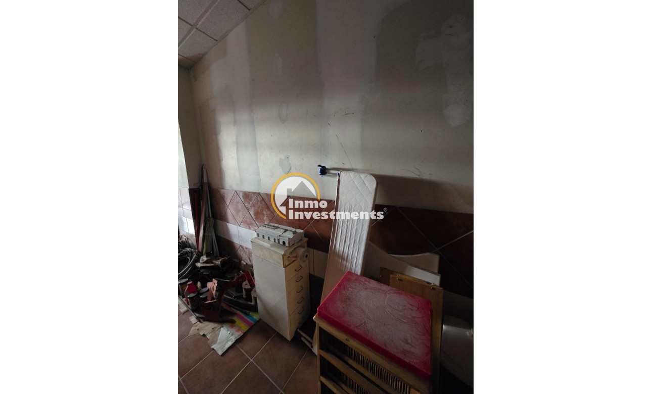 Resale - Commercial - Oviedo - Fozaneldi-Tenderina