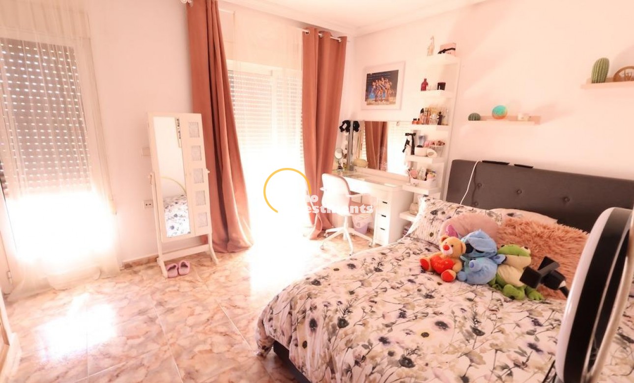 Till salu - Villa - Orihuela Costa - La Zenia