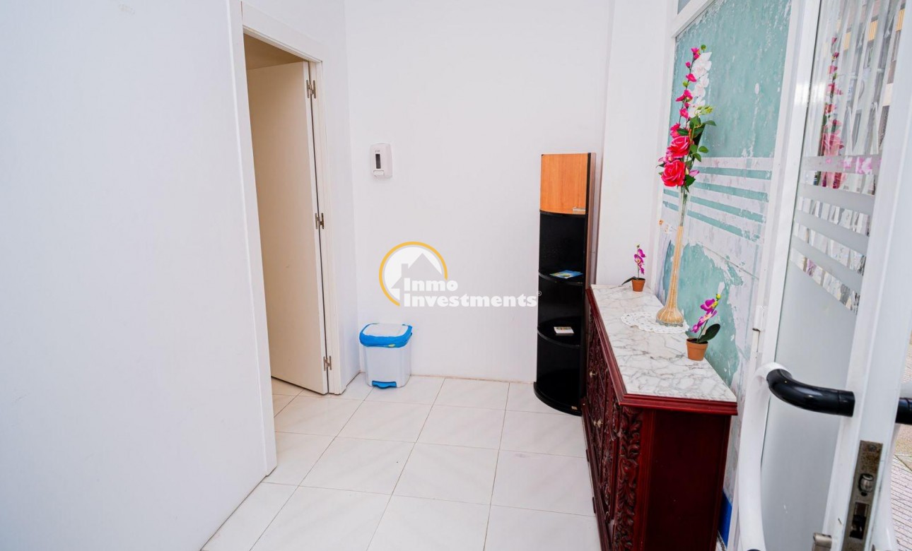 Reventa - Local comercial - Aviles - Centro