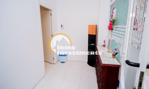 Reventa - Local comercial - Aviles - Centro