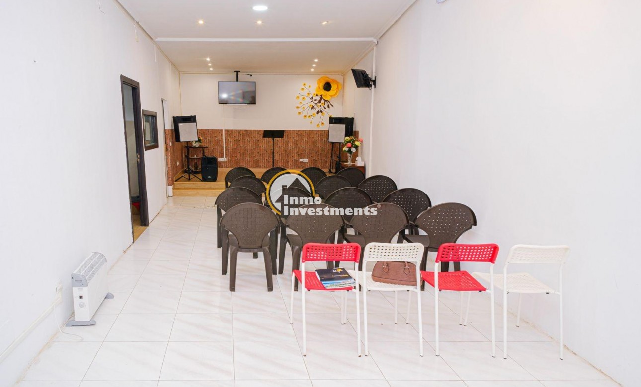 Reventa - Local comercial - Aviles - Centro