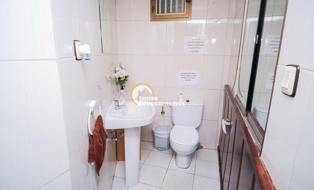 Reventa - Local comercial - Aviles - Centro