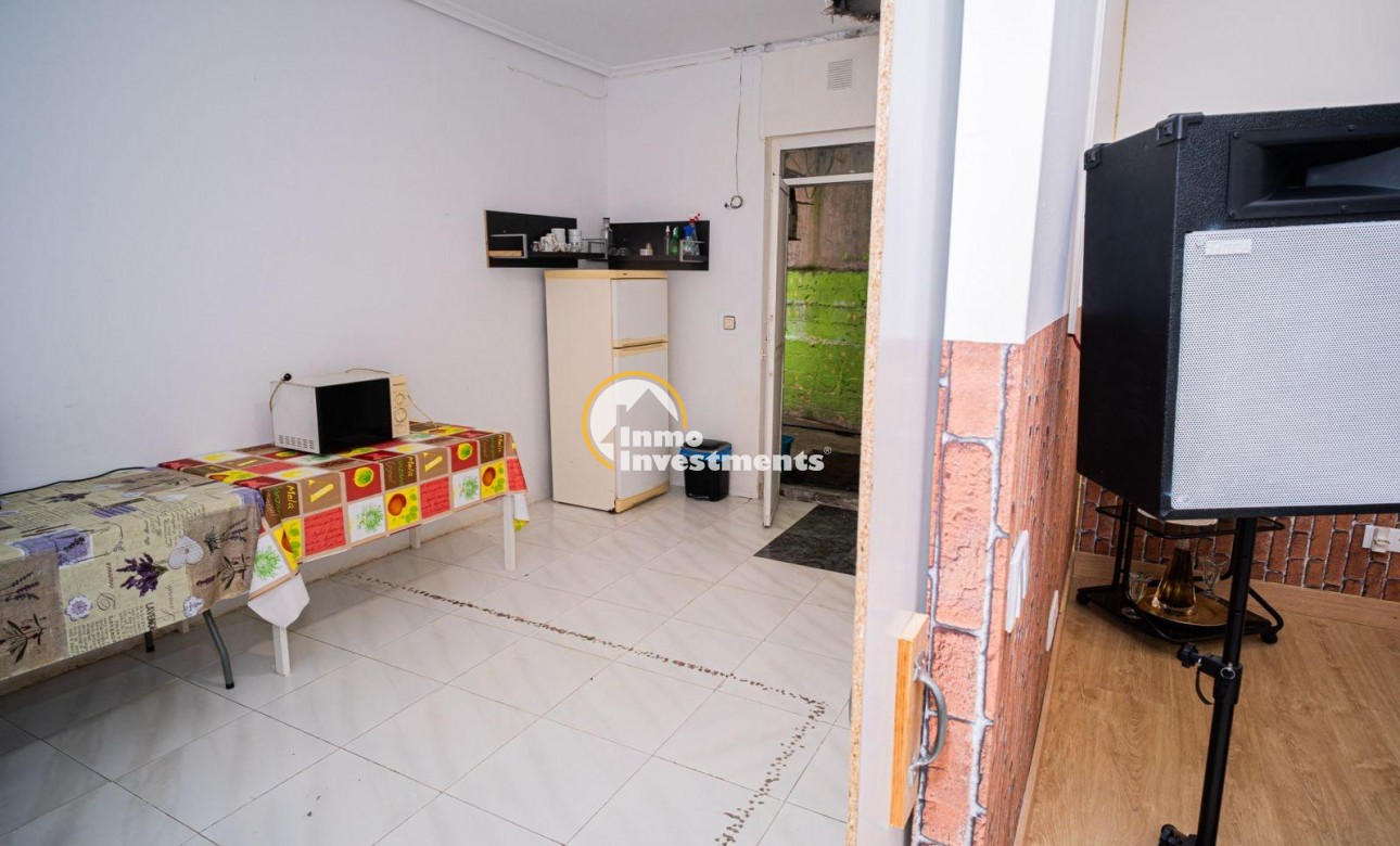 Reventa - Local comercial - Aviles - Centro