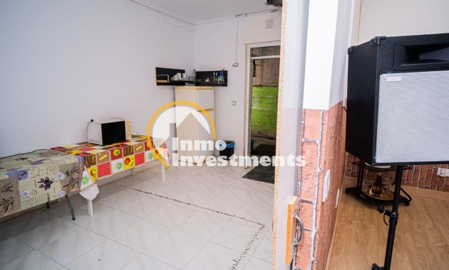 Reventa - Local comercial - Aviles - Centro