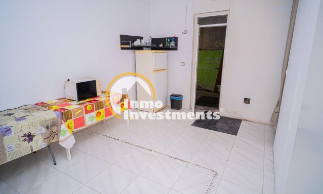 Reventa - Local comercial - Aviles - Centro