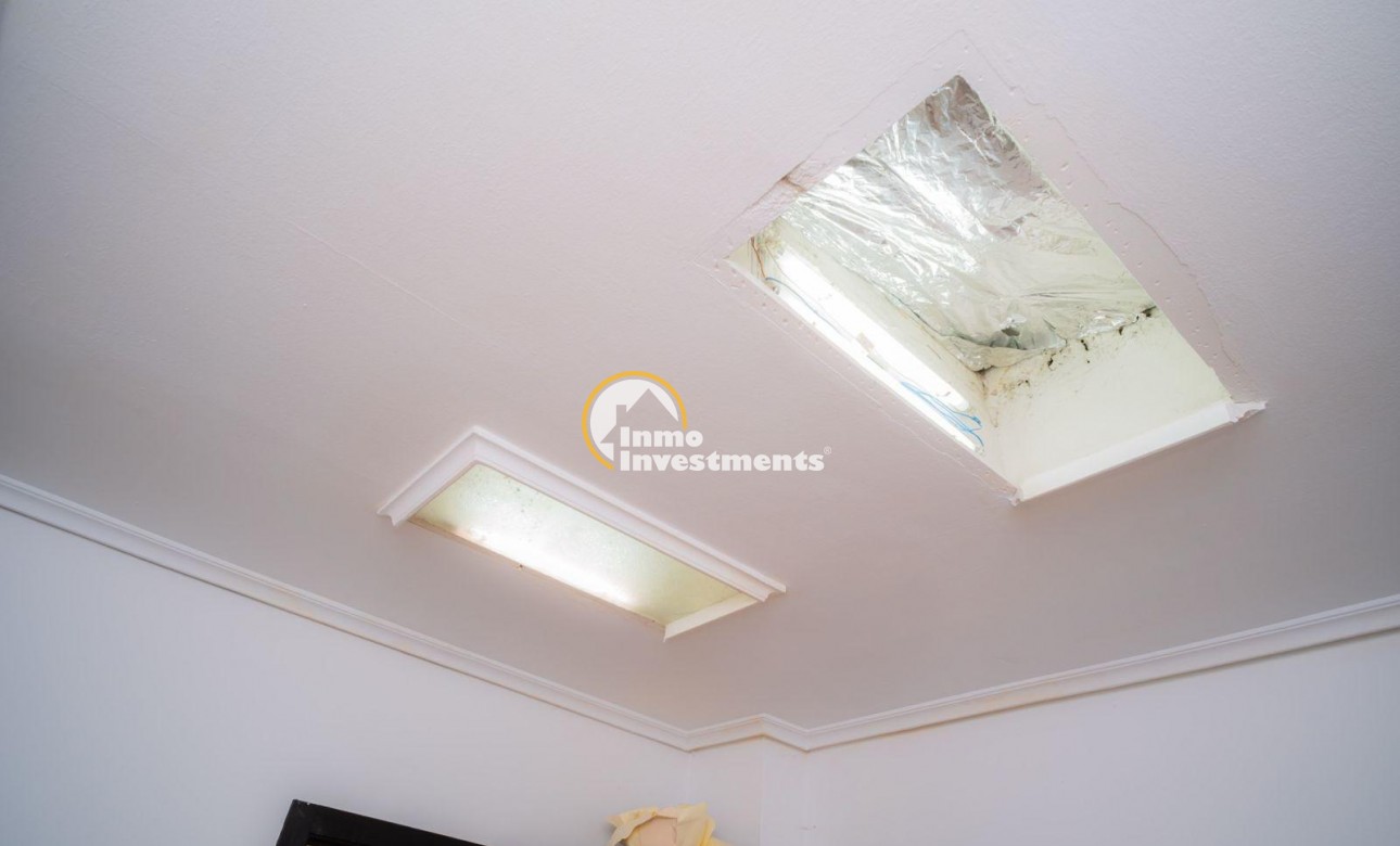 Reventa - Local comercial - Aviles - Centro