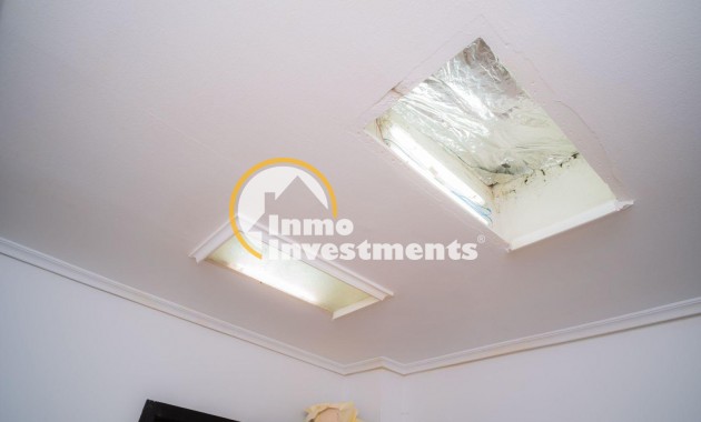 Reventa - Local comercial - Aviles - Centro