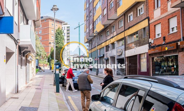 Reventa - Local comercial - Aviles - Centro