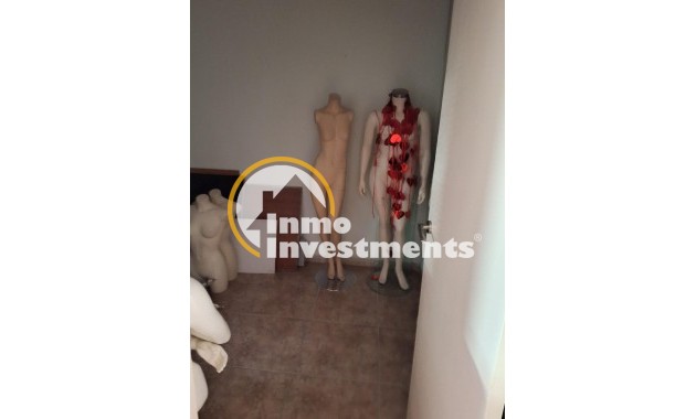 Resale - Commercial - Torrevieja