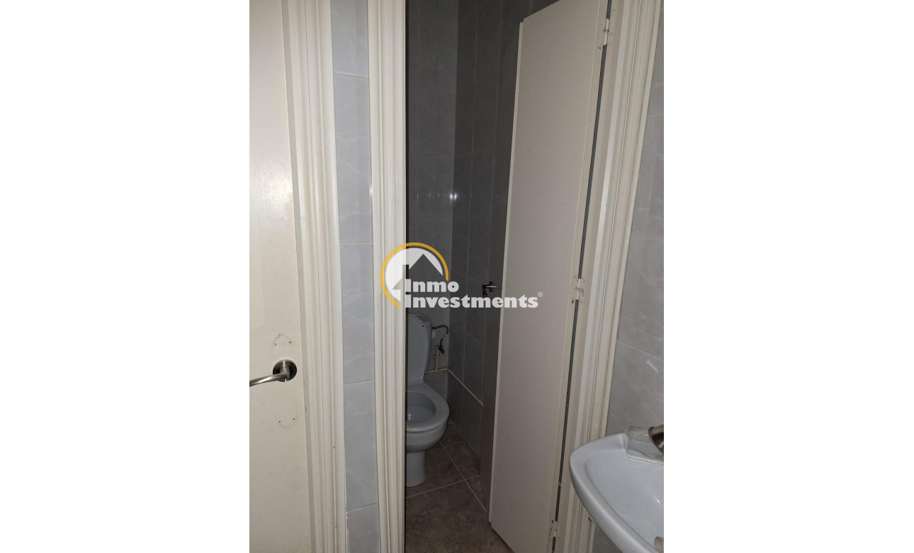 Resale - Commercial - Torrevieja