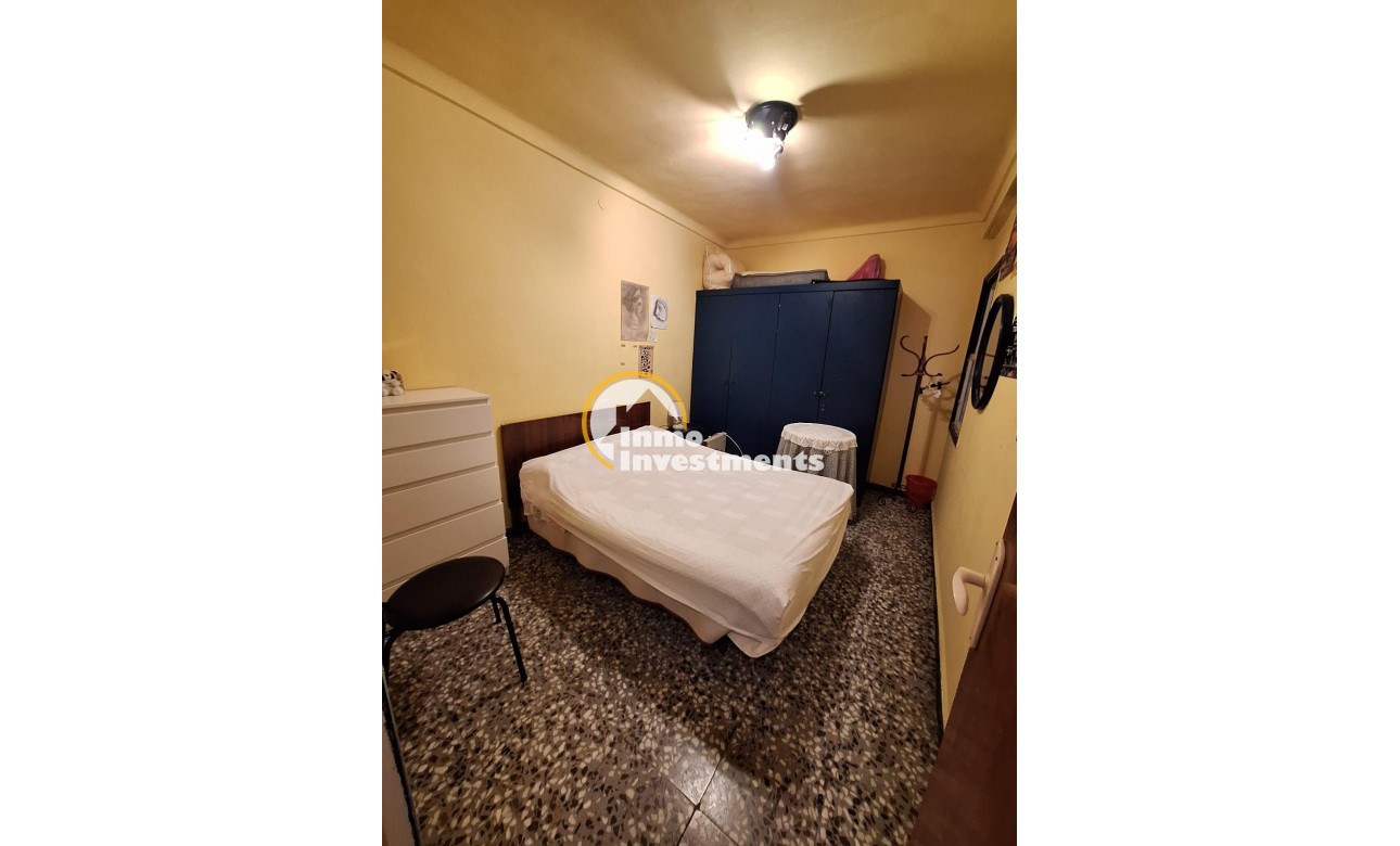 Resale - Commercial - Torrevieja