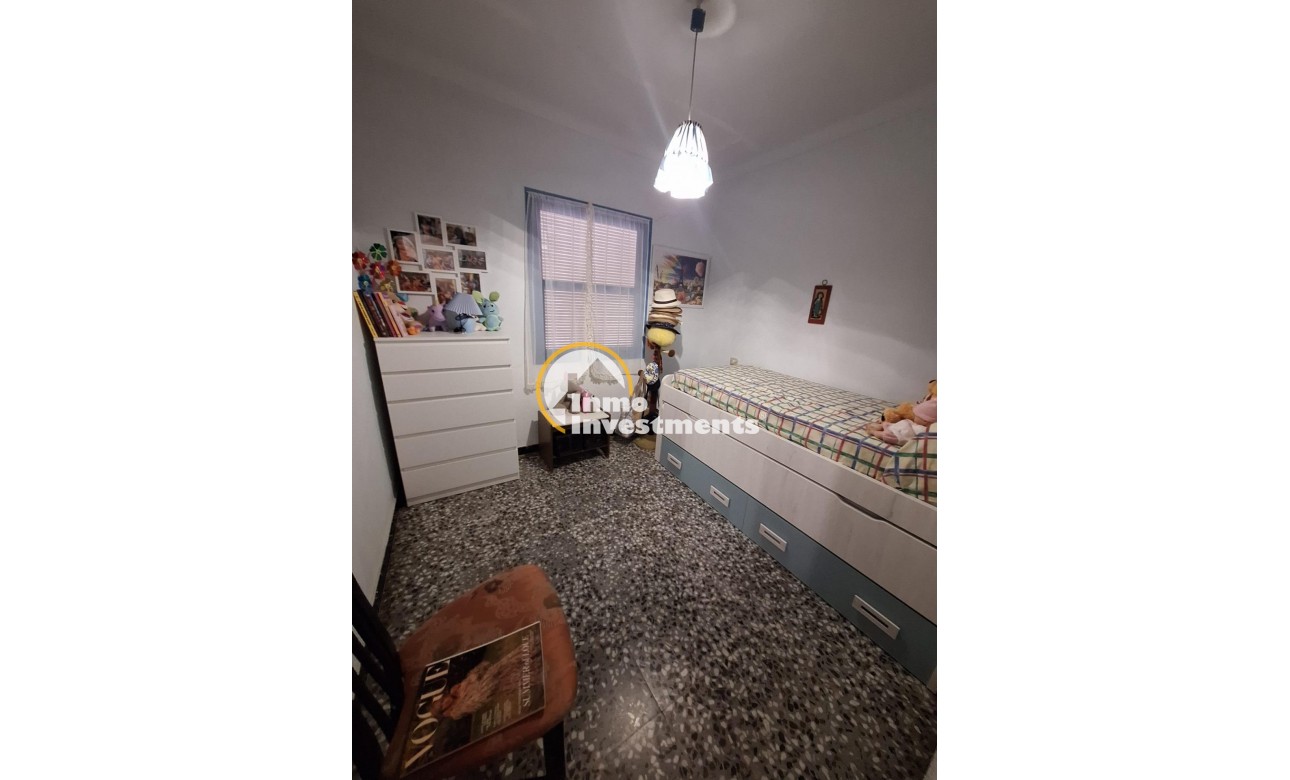 Resale - Commercial - Torrevieja