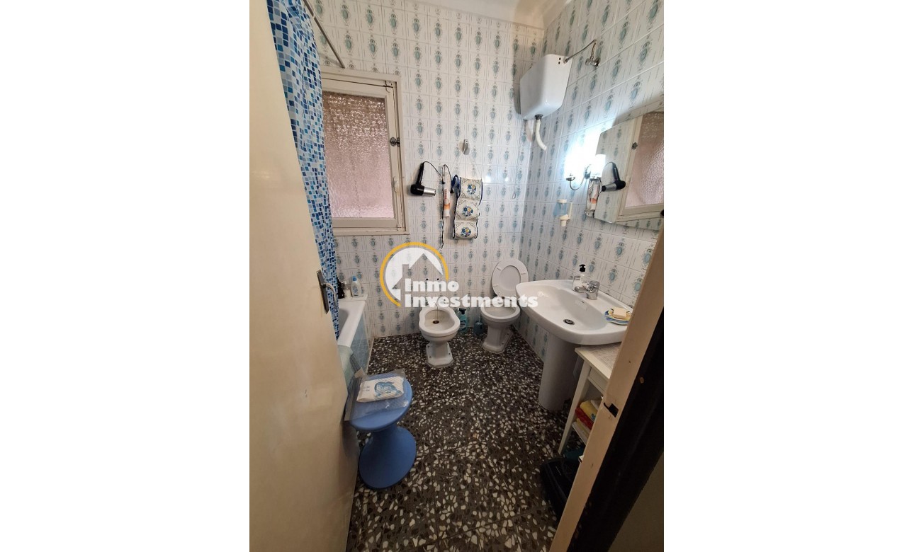 Resale - Commercial - Torrevieja