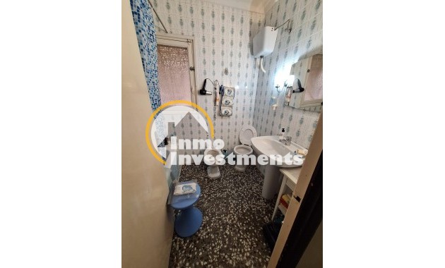 Resale - Commercial - Torrevieja