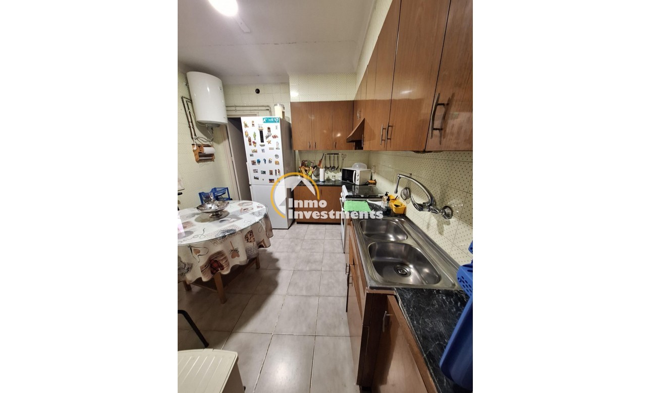 Resale - Commercial - Torrevieja