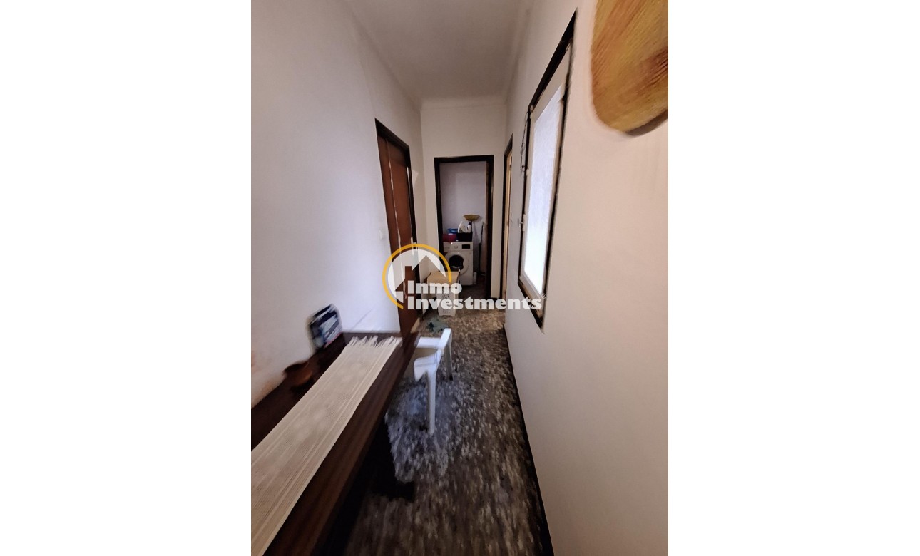 Resale - Commercial - Torrevieja