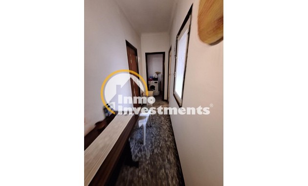 Resale - Commercial - Torrevieja